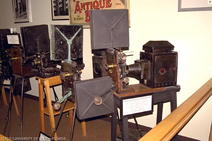 Moving picture projectors