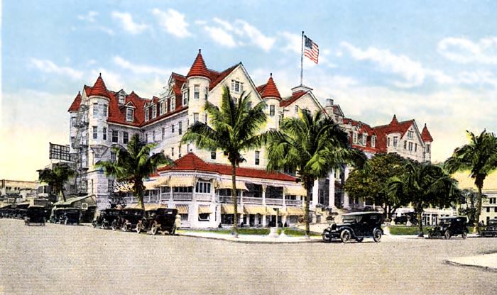 Hotel Halcyon