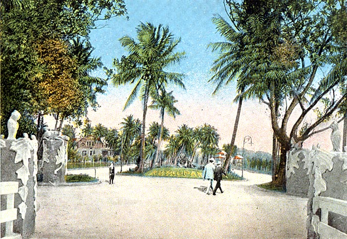 Entrance to Royal Park
