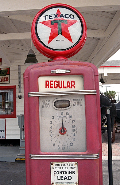 Gas pump