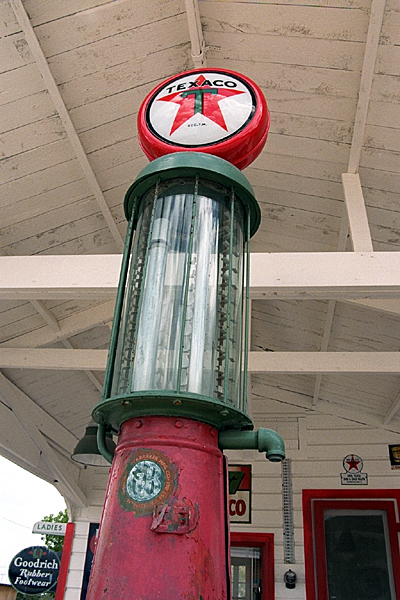 Gas pump